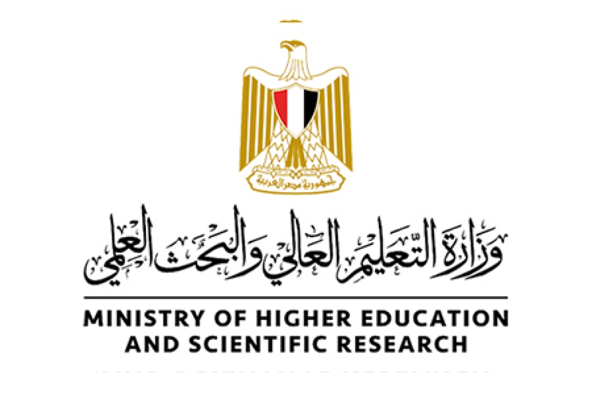 بدء الامتحانات  الشفوية  و العملية  لطلاب كلية العلوم بنها